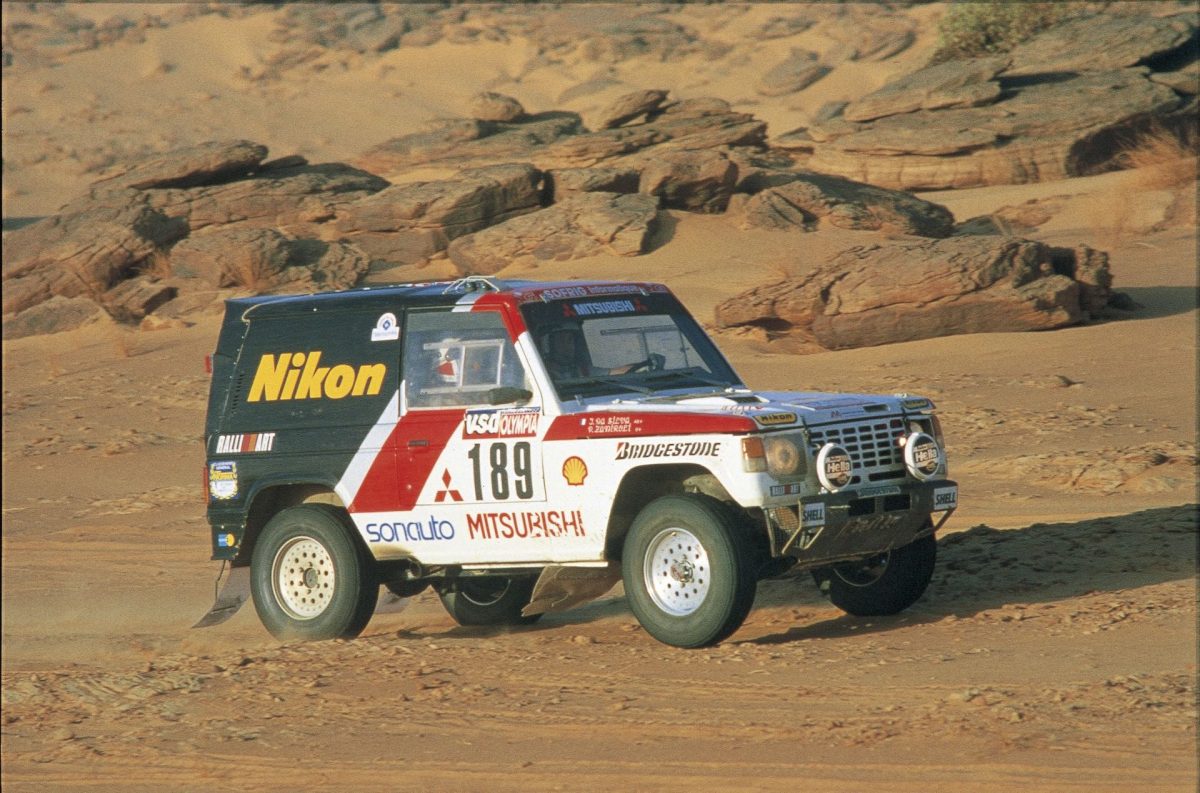Mitsubishi-Montero-1stGen-Dakar